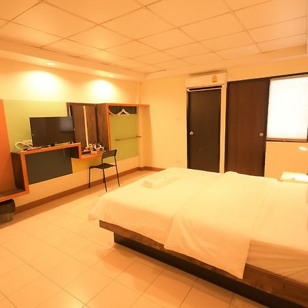 Room At Prachachuen Nonthaburi Zewnętrze zdjęcie